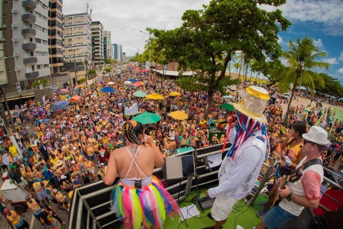 Prévias carnavalescas animam Maceió neste fim de s